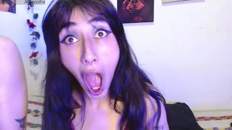 Snapshot of asterothxznikki chatting on 02/05/25, 06:56 Asterothxznikki online show from 02/05/25, 06:56