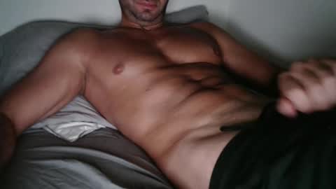 Snapshot of aston0 chatting on 10/30/25, 05:20 Aston online show from 10/30/25, 05:20