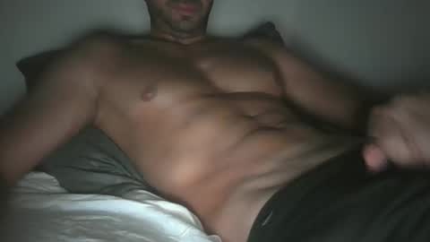 Snapshot of aston0 chatting on 11/28/25, 03:09 Aston online show from 11/28/25, 03:09