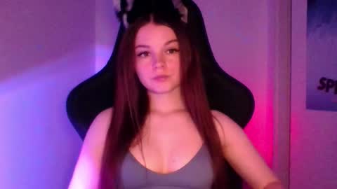 Snapshot of astradream_ chatting on 10/23/25, 05:44 astradream_ online show from 10/23/25, 05:44