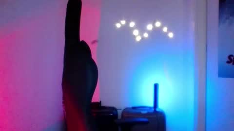 Snapshot of astradream_ chatting on 11/13/25, 10:19 astradream_ online show from 11/13/25, 10:19