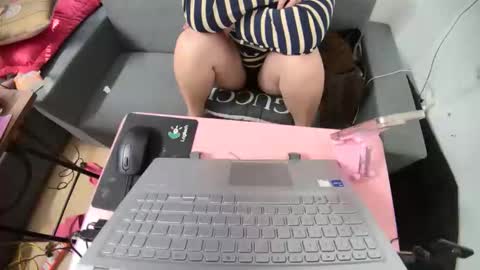 Snapshot of asuka_9x chatting on 11/15/25, 08:55 asuka_9x online show from 11/15/25, 08:55