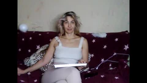 Snapshot of asyalu chatting on 01/15/25, 07:05 AsyaLu online show from 01/15/25, 07:05