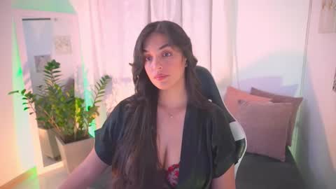 atena676 online show from 11/12/25, 01:39