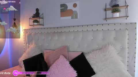 Snapshot of atenea_klett_ chatting on 09/10/25, 02:06 ATENEA online show from 09/10/25, 02:06