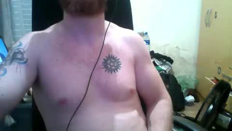 Snapshot of athleticboyy chatting on 10/28/25, 03:54 Paul Van online show from 10/28/25, 03:54