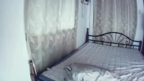 aubrey_xx online show from 11/08/25, 11:58