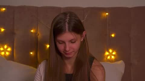 Snapshot of audreybarlow chatting on 12/14/24, 10:34 Audrey online show from 12/14/24, 10:34