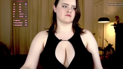 Snapshot of audreyjacq chatting on 01/26/25, 08:56 Audrey Jacq online show from 01/26/25, 08:56