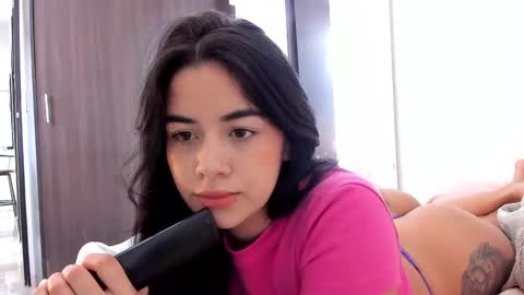 Snapshot of aura_sensual chatting on 02/23/25, 05:29 . online show from 02/23/25, 05:29