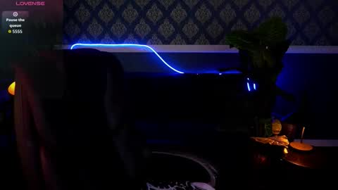 Snapshot of aureliabliss_ chatting on 09/28/25, 05:57 Nikol online show from 09/28/25, 05:57