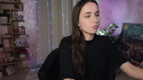 Snapshot of aurora_aksness chatting on 12/03/24, 02:38 Aurora online show from 12/03/24, 02:38
