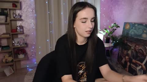 Snapshot of aurora_aksness chatting on 12/13/24, 03:21 Aurora online show from 12/13/24, 03:21