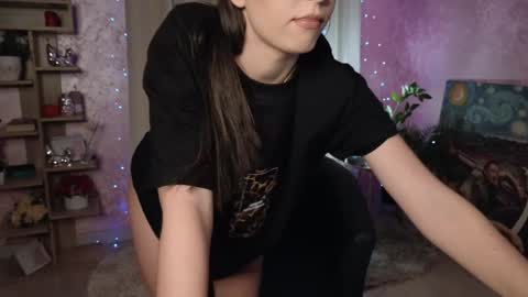 Snapshot of aurora_aksness chatting on 12/15/24, 07:31 Aurora online show from 12/15/24, 07:31
