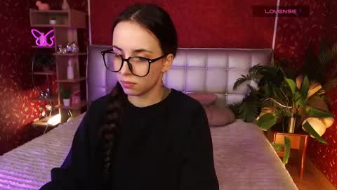 Snapshot of aurora_aksness chatting on 02/15/25, 04:34 Aurora online show from 02/15/25, 04:34