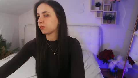 Snapshot of aurora_aksness chatting on 03/10/25, 02:16 Aurora online show from 03/10/25, 02:16