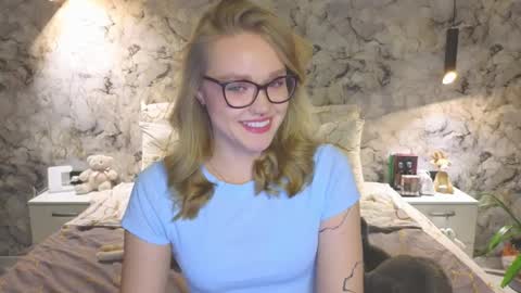 Kate online show from 10/27/25, 04:11