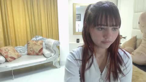 Snapshot of aurora_jones_ chatting on 09/11/25, 08:09 aurora jones online show from 09/11/25, 08:09