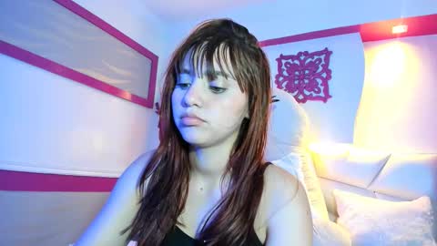 Snapshot of aurora_jones_ chatting on 09/21/25, 03:46 aurora jones online show from 09/21/25, 03:46