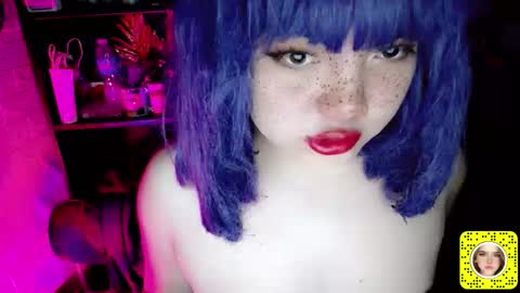 cute online show from 09/18/25, 10:39
