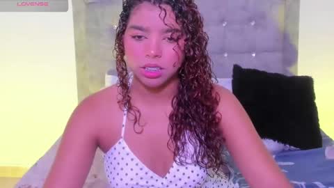 Snapshot of aurora_rodriguez chatting on 03/12/25, 02:52 aurora_rodriguez online show from 03/12/25, 02:52