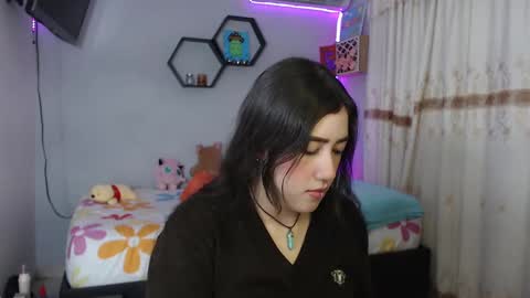 Aurora  online show from 02/18/25, 05:10