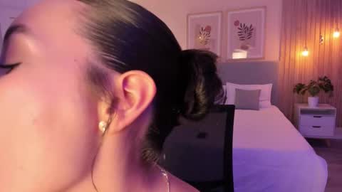 Aurora online show from 11/24/25, 09:14