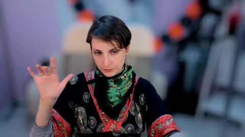 Aurora online show from 10/23/25, 10:25