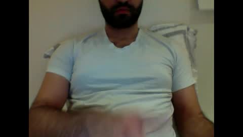 Snapshot of aussie099 chatting on 12/14/24, 11:18 aussie099 online show from 12/14/24, 11:18