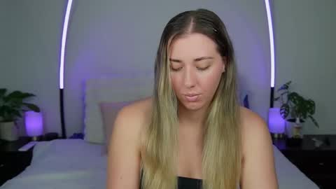 aussielulu online show from 10/08/25, 03:48