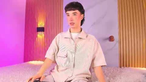 Snapshot of austin_rouse chatting on 10/16/25, 07:04 austin_rouse online show from 10/16/25, 07:04