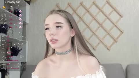 Dasha online show from 11/23/25, 11:10