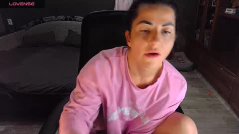 Ava online show from 10/28/25, 05:04