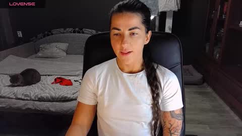 Ava online show from 11/20/25, 04:51