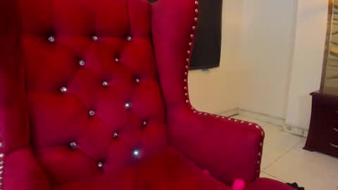 Snapshot of ava_broown chatting on 12/14/24, 09:07 online show from 12/14/24, 09:07