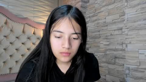 Snapshot of ava_broown chatting on 01/18/25, 05:52 online show from 01/18/25, 05:52