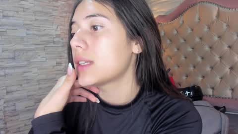 Snapshot of ava_broown chatting on 01/22/25, 07:13 online show from 01/22/25, 07:13
