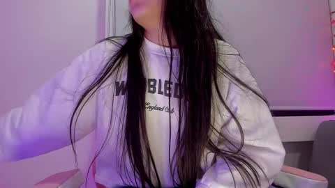 Snapshot of ava_broown chatting on 11/24/25, 10:37 online show from 11/24/25, 10:37