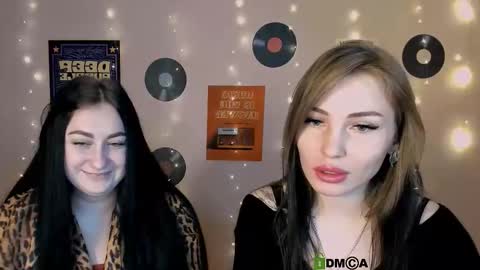 ava_crystal_ online show from 11/23/25, 10:04