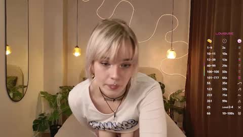 avabloom_ online show from 10/30/25, 10:21