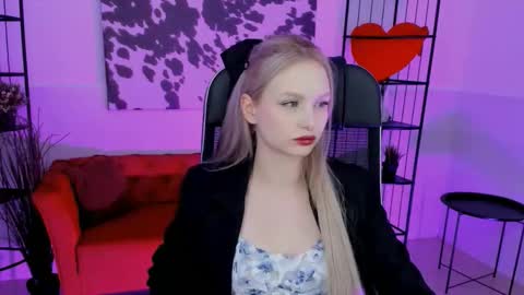 Snapshot of avadaviis chatting on 10/06/25, 02:36 Ava nonude online show from 10/06/25, 02:36