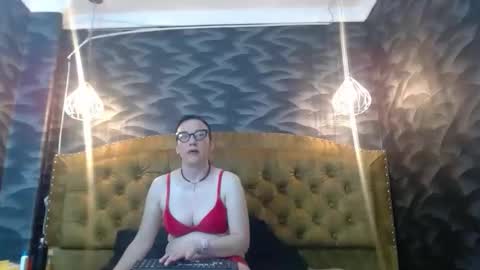 avanahomi online show from 09/25/25, 08:51