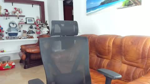 Ava online show from 01/17/25, 05:53