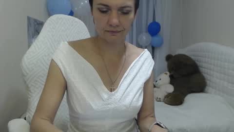 Snapshot of avasaturnian chatting on 09/26/25, 12:31 avasaturnian online show from 09/26/25, 12:31