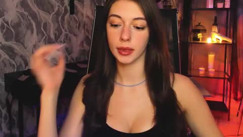 Snapshot of aveangela chatting on 10/28/25, 07:27 Avie online show from 10/28/25, 07:27