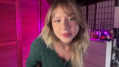 Avery  online show from 11/06/25, 01:50