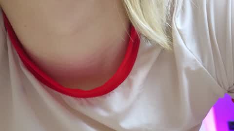 Snapshot of avgustina_love chatting on 01/31/25, 02:39 avgustina_love online show from 01/31/25, 02:39
