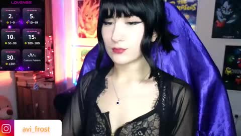 Snapshot of avi_frost chatting on 03/11/25, 05:27 Saraaaa independent model 3 online show from 03/11/25, 05:27