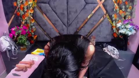 Snapshot of avi_thomsonn chatting on 01/14/25, 12:11 avi_thomsonn online show from 01/14/25, 12:11