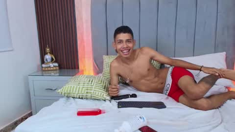 Javier y Lorena online show from 03/08/25, 03:13